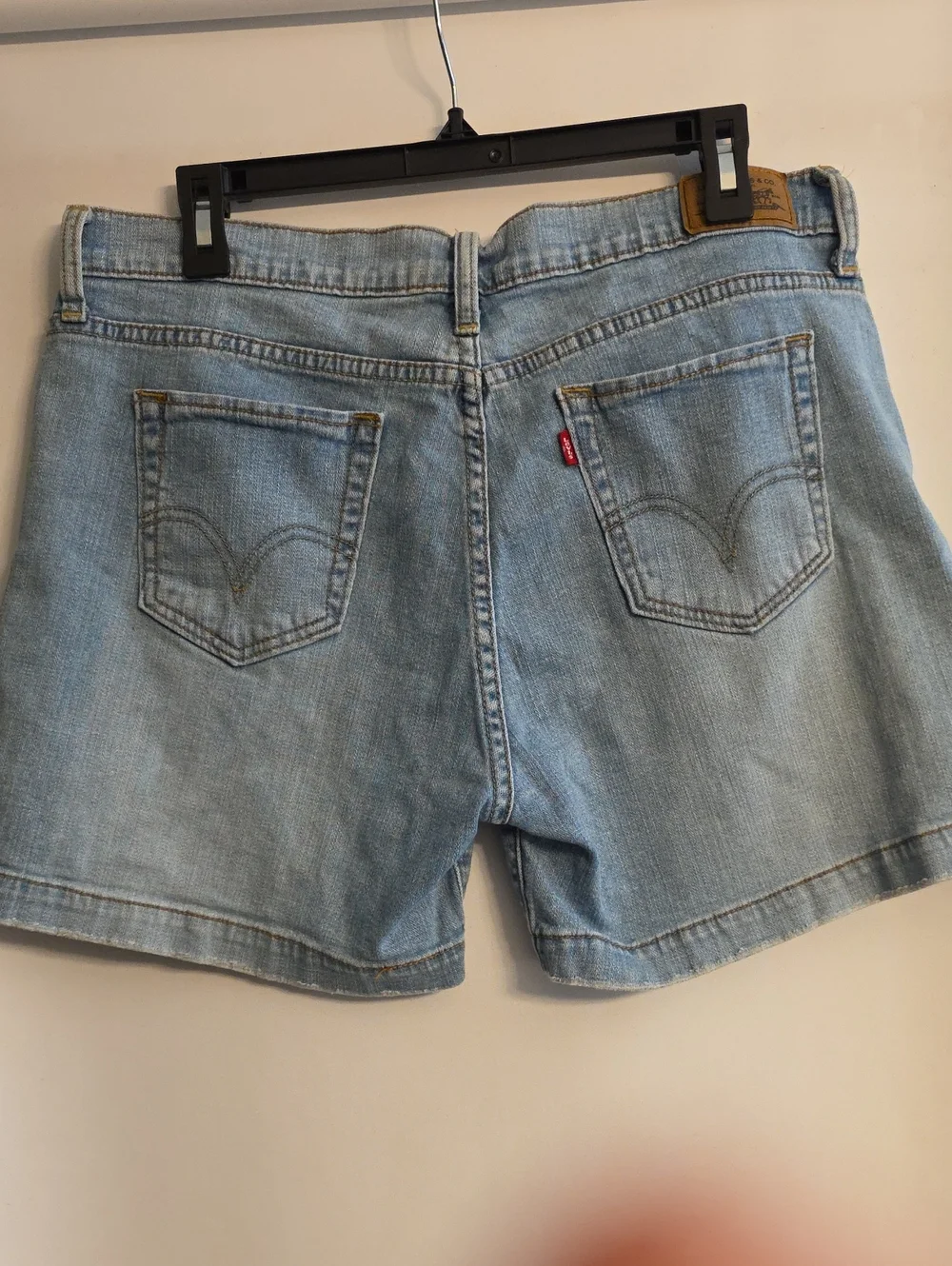 Vintage 2006 Levi's Light Wash Denim Women's Shorts
